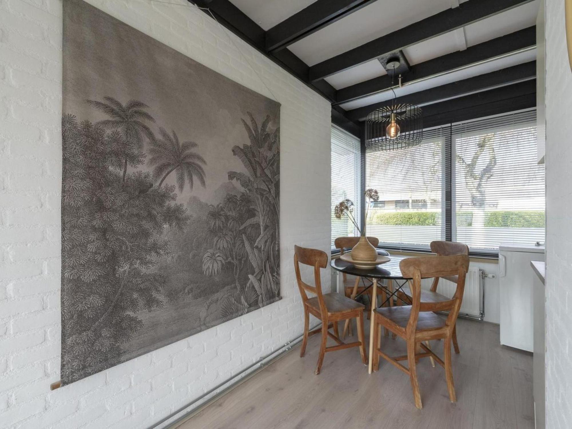 Attractive Bungalow With Modern Furnishings Sint Maartensvlotbrug Экстерьер фото